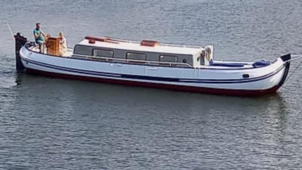 Nordic Houseboat NS 32 Eco 18m2 Nieuw - iNautia